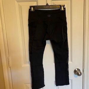 CALIA by Carrie Underwood Women’s Essential High Rise Leggings - size small